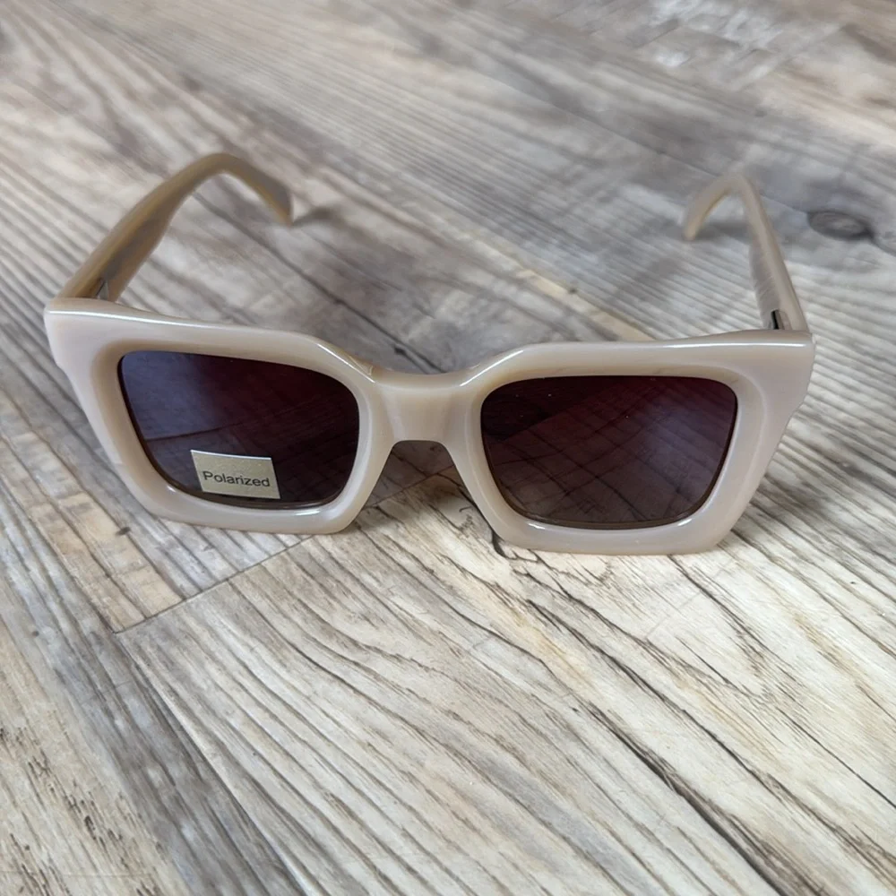 NEW Nicole Miller Square Acetate Polarized Sunglasses